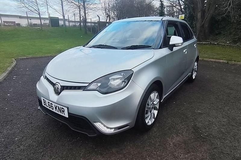 Used MG MG3 106 HP (77 kW) 2017 Silver Hatchback