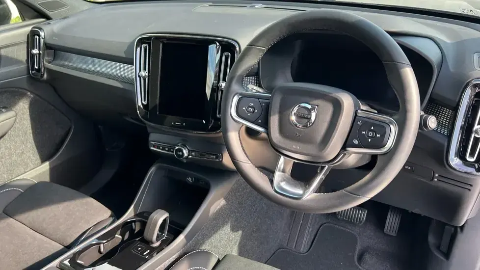 New Volvo EX40 Plus 325 kW (442 HP) 2026 Metallic  denim blue SUV
