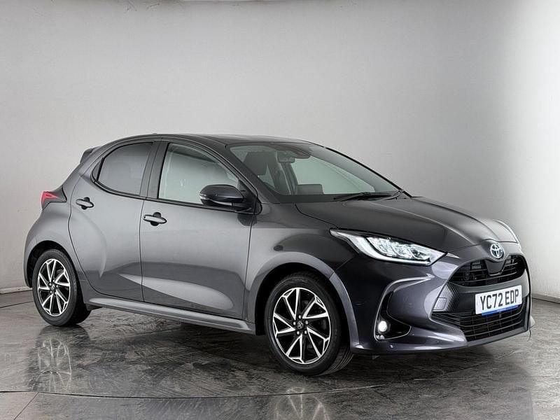 Used Toyota Yaris Hybrid Design 116 HP (85 kW) 2022 Grey Hatchback