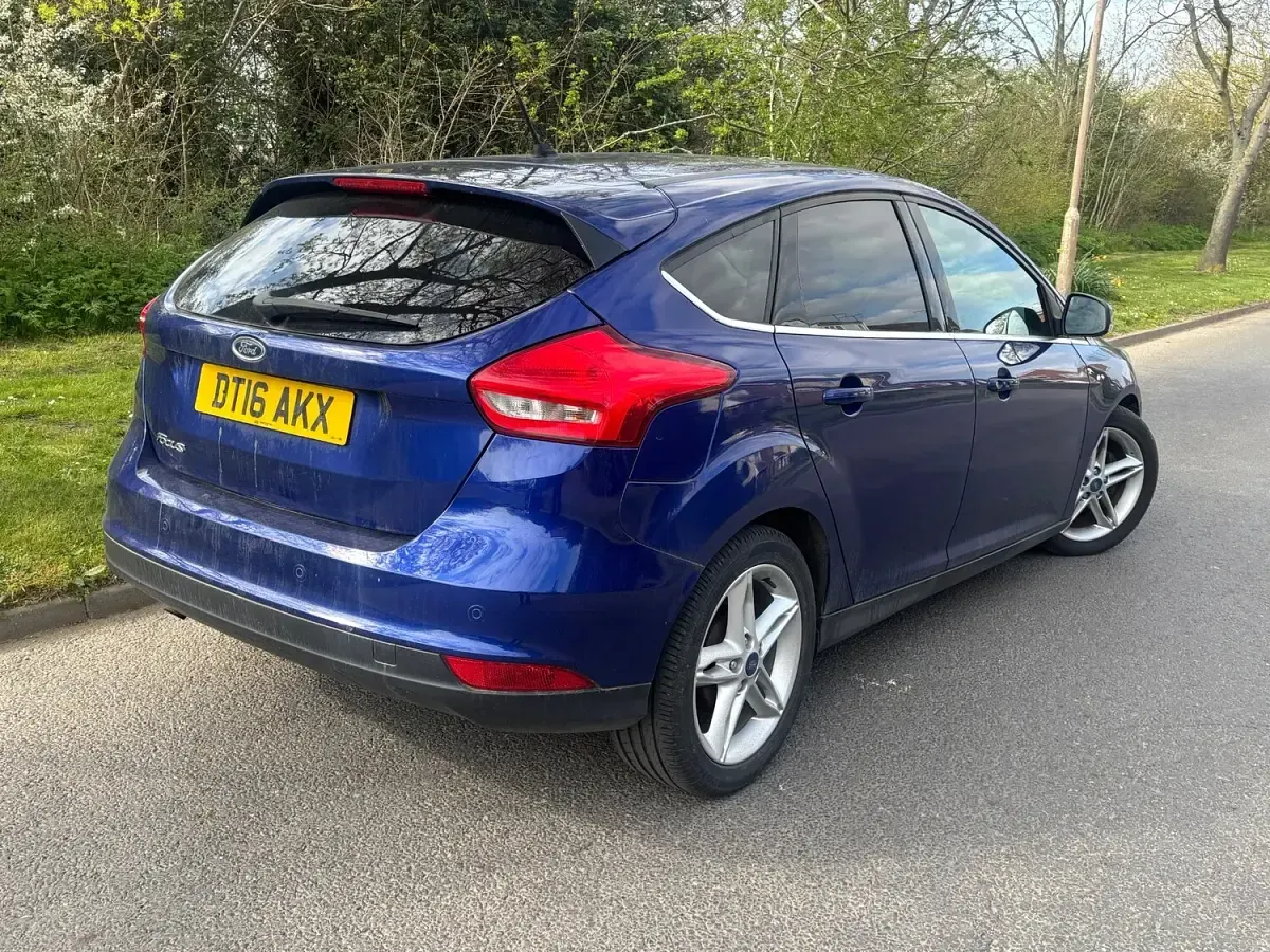 Used Ford Focus Titanium 2016 Blue Hatchback