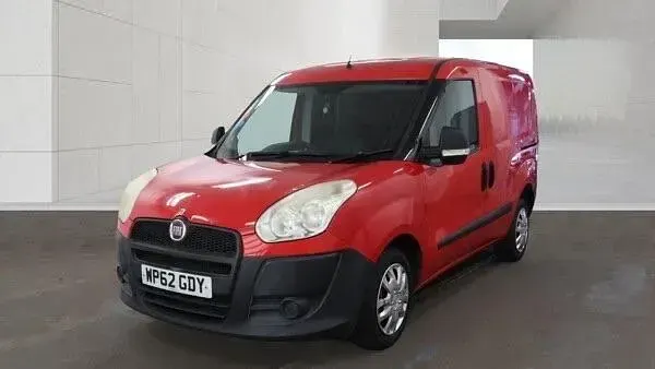 Used Fiat Doblò 2013 Red MPV