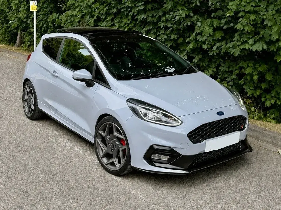 Used Ford Fiesta ST 200 HP (147 kW) 2018 Silver Hatchback