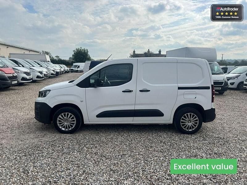 Used Peugeot Partner 2021 White MPV