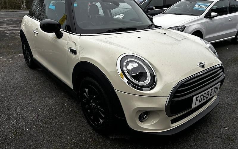 Begagnad Mini Cooper Classic 136 HK (100 kW) 2021 Halvkombi