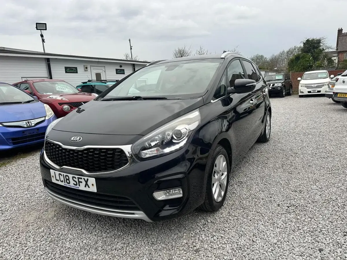Used Kia Carens 135 HP (99 kW) 2018 Black MPV