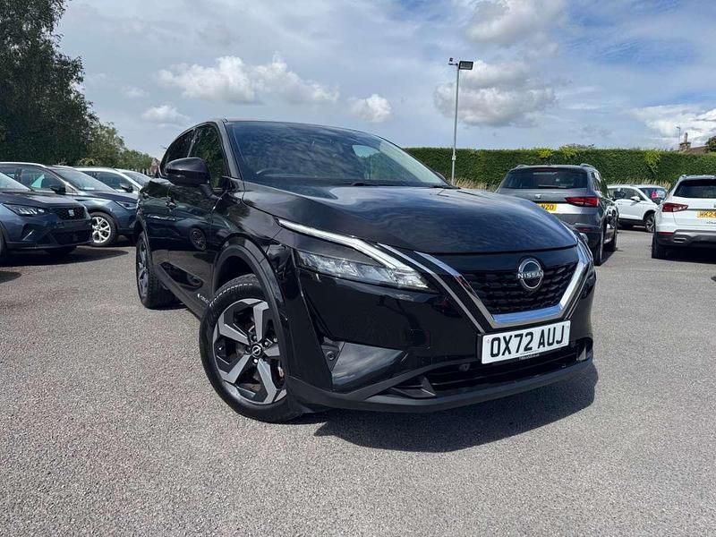 Black Used 2023 Nissan Qashqai N-Connecta SUV | £22,980 (Good price) - Image 1/4