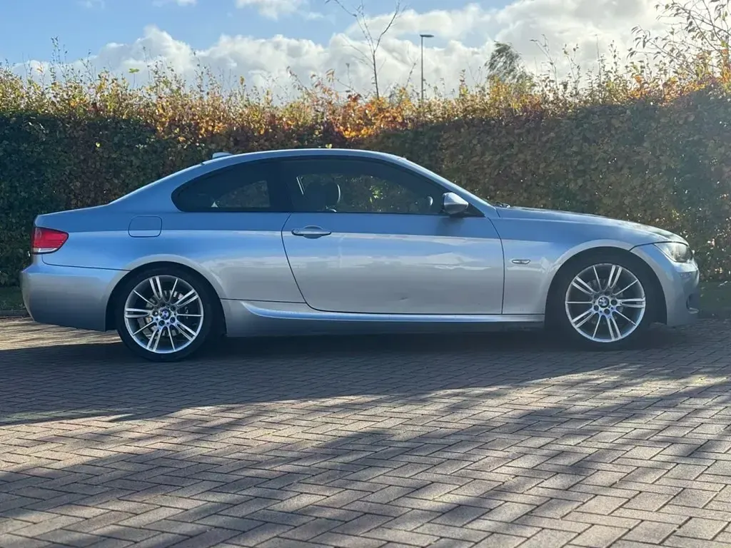 Used BMW 320 M Sport 170 HP (125 kW) 2009 Blue Coupe