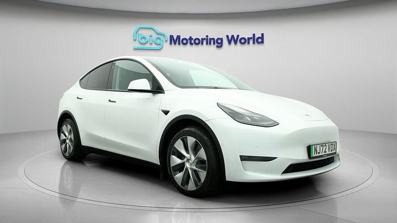 Used 2022 Tesla Model Y SUV | £20,800 (Fair price) - Image 1/4
