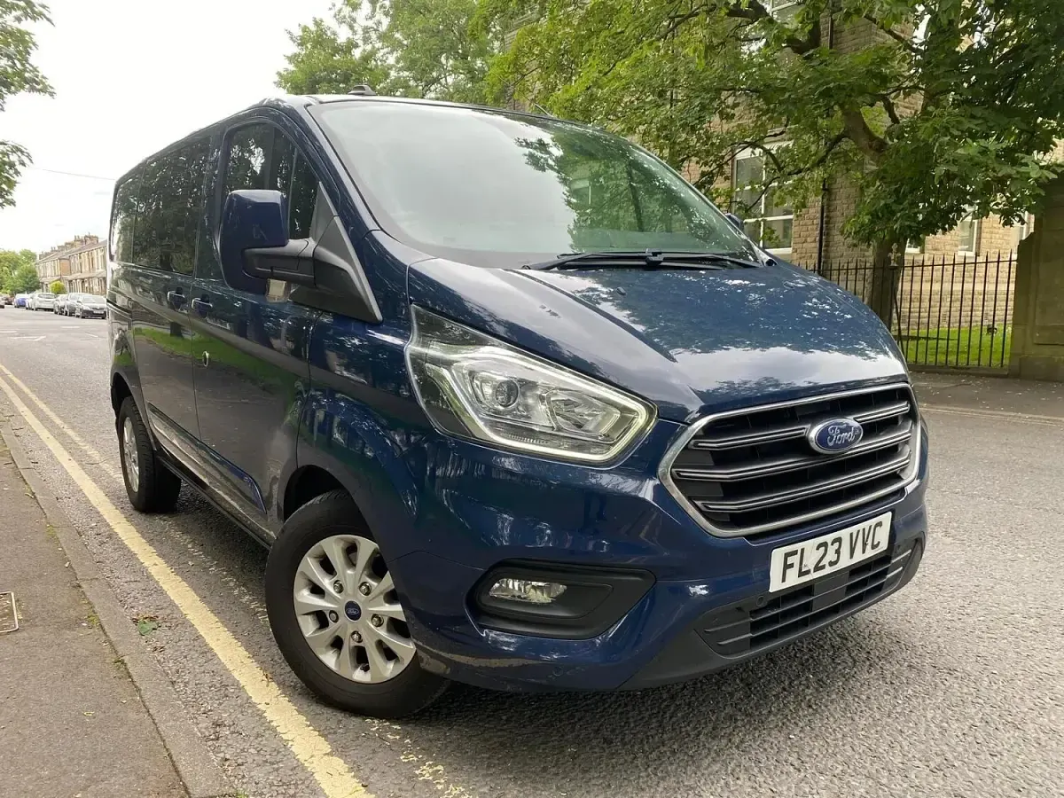Used Ford Transit Custom Limited 170 HP (125 kW) 2023 Blue Van