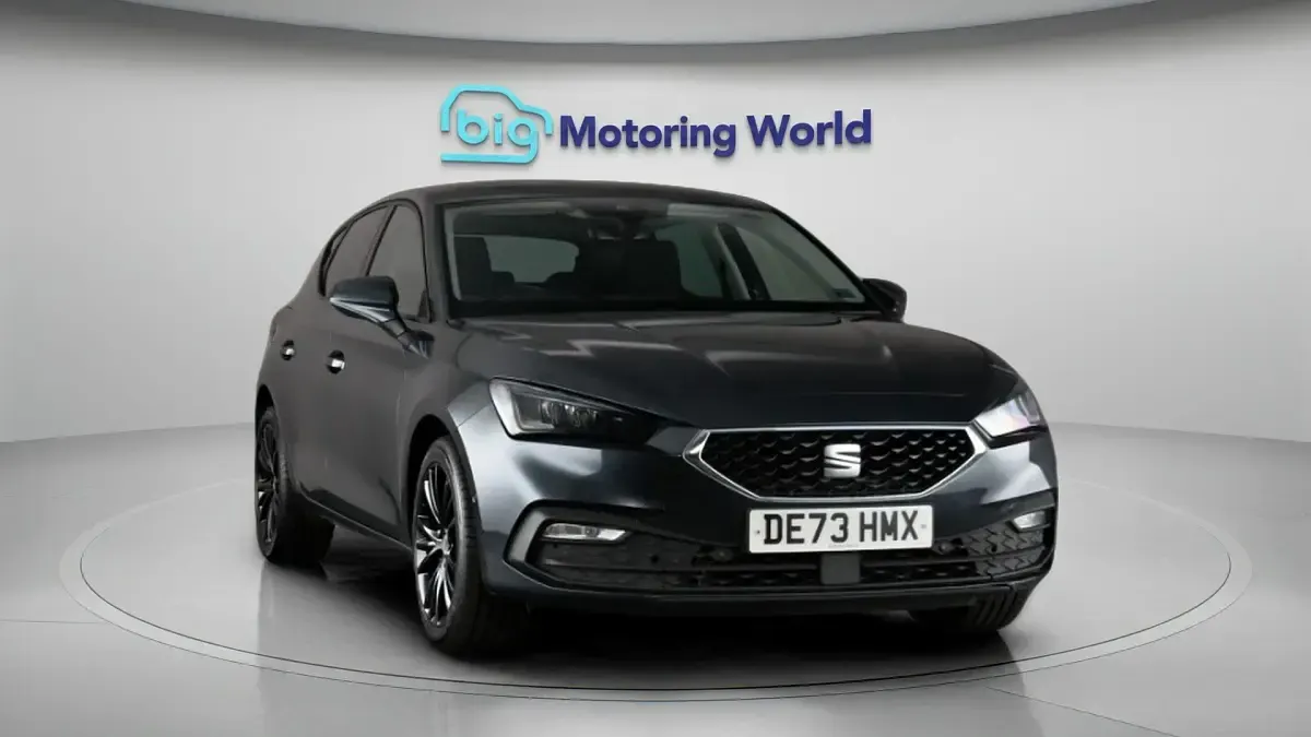 Used Seat Leon SE Dynamic 110 HP (80 kW) 2023 Grey Hatchback
