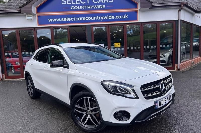 White Used 2019 Mercedes GLA180 Urban SUV | £14,295 (Fair price) - Image 1/1