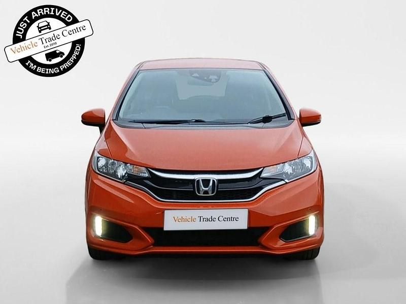 Used Honda Jazz SE 102 HP (75 kW) 2018 Orange Hatchback