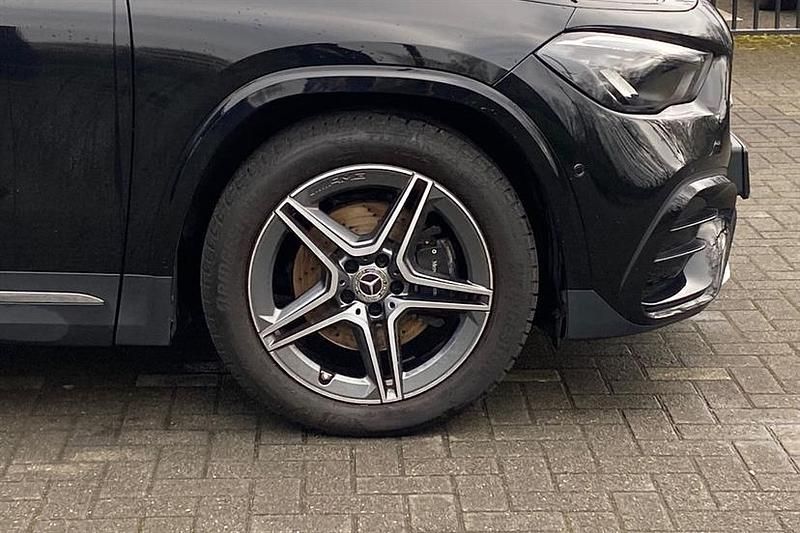 Used Mercedes GLA200 Executive 163 HP (119 kW) 2024 Cosmos black SUV