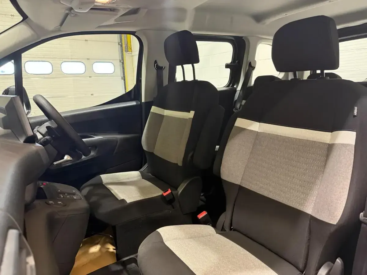 Used Citroën Berlingo 98 kW (134 HP) 2024 Green MPV