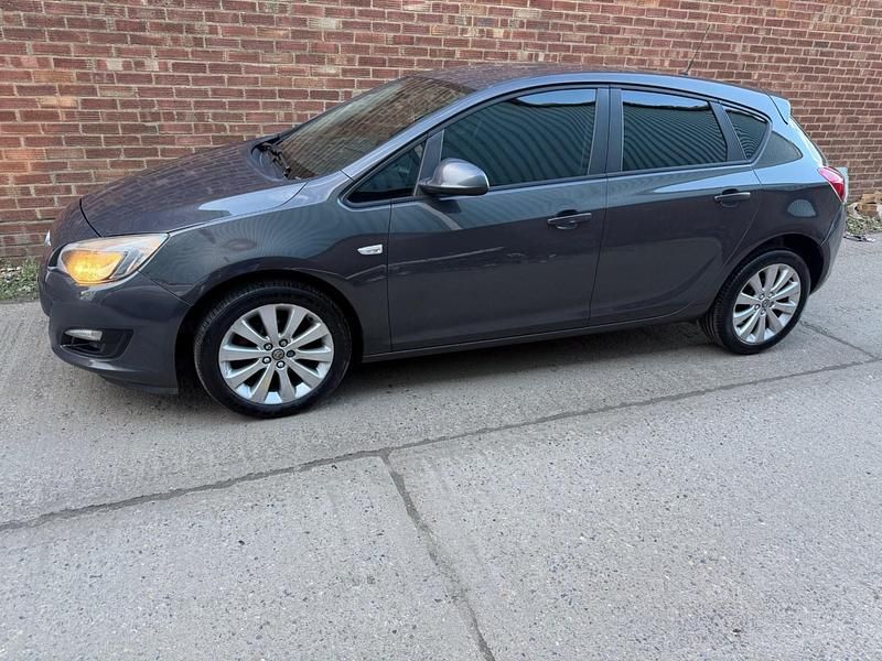 Used Vauxhall Astra 2013 Grey Hatchback
