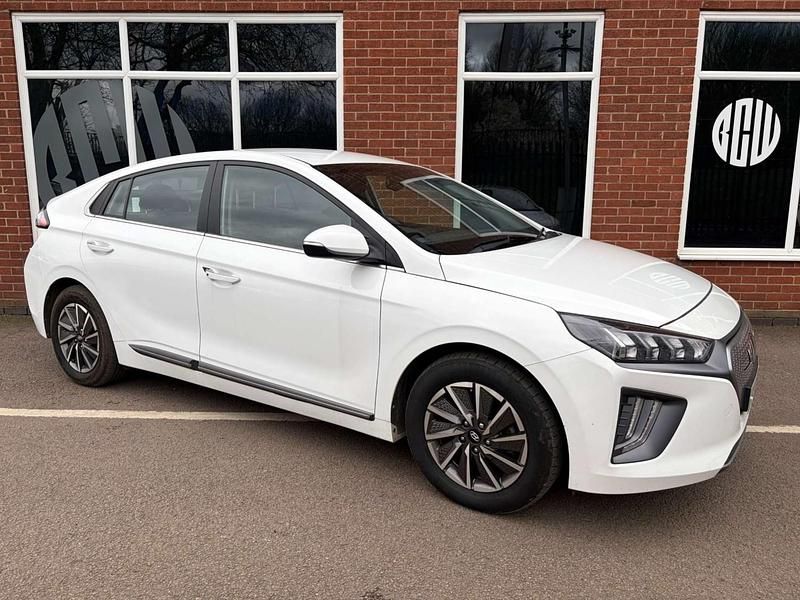Used Hyundai Ioniq Premium 100 kW (136 HP) 2022 White Hatchback