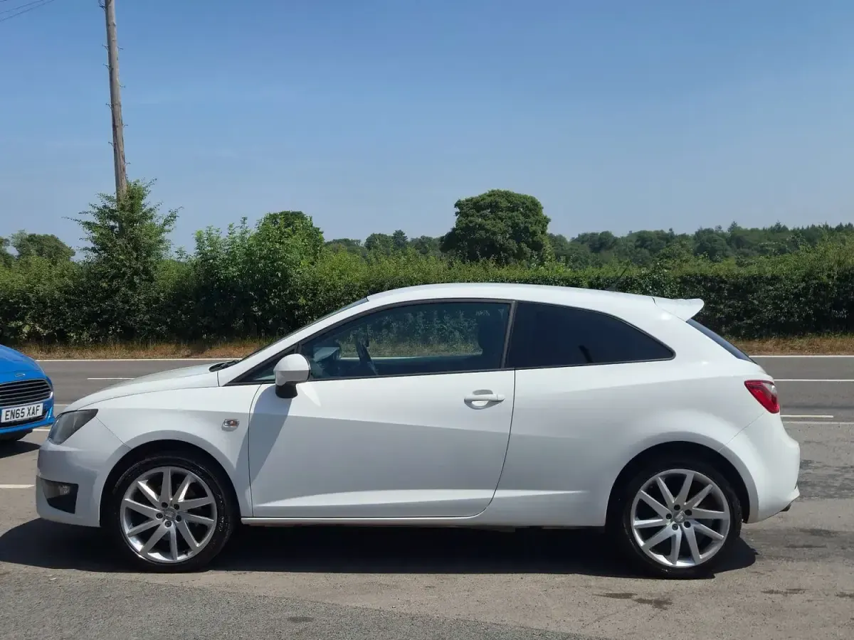 Used Seat Ibiza FR 2013 White Hatchback