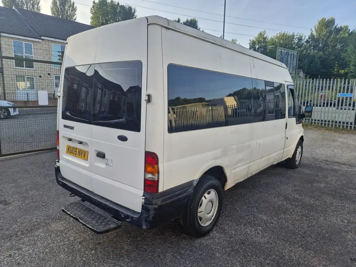 Used Ford Transit 115 HP (84 kW) 2005 White Van