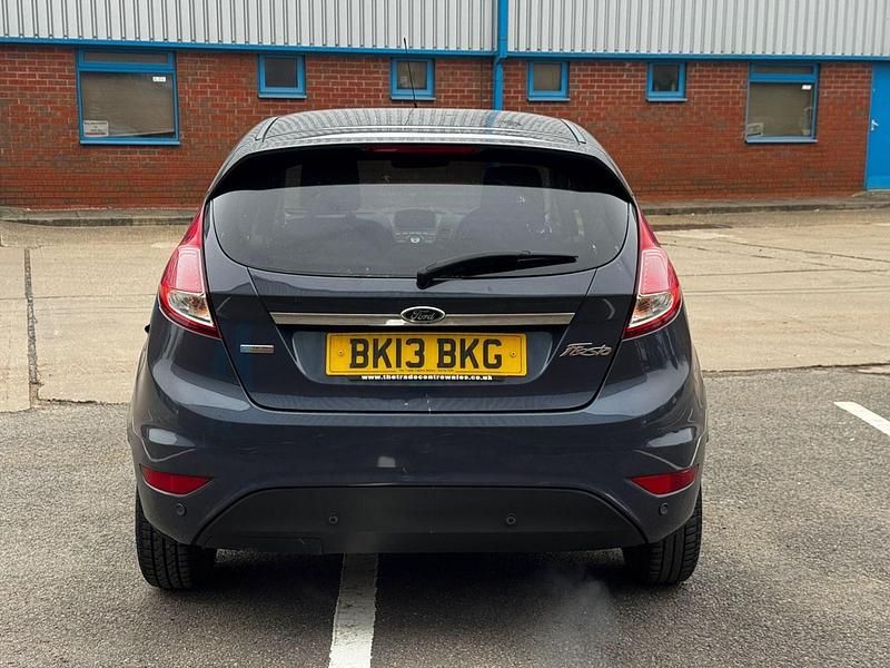 Used Ford Fiesta Titanium 2013 Grey Hatchback
