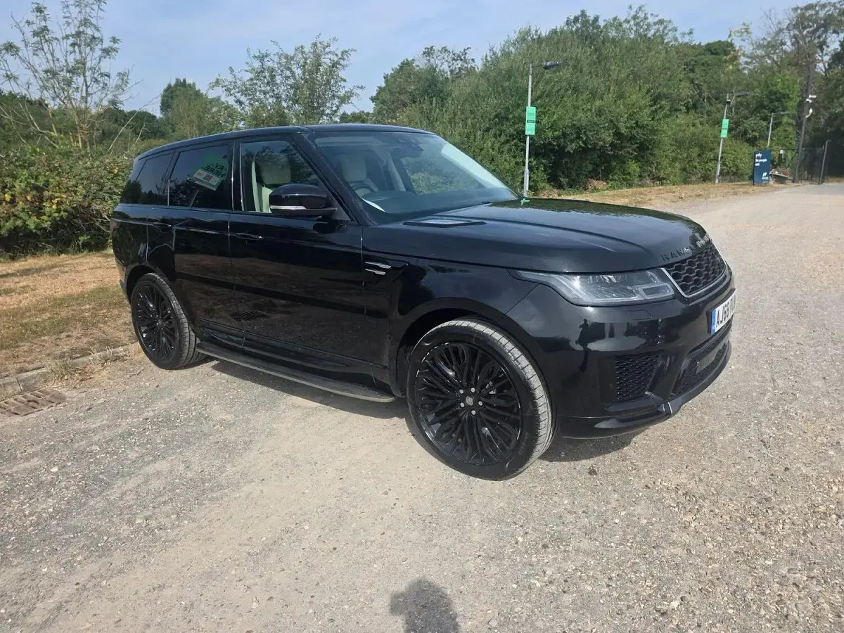 Used Land Rover Range Rover Sport HSE 300 HP (220 kW) 2019 Black SUV