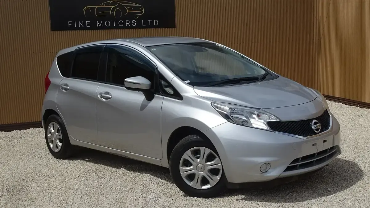 Used Nissan Note Acenta Premium 98 HP (72 kW) 2016 Silver Hatchback