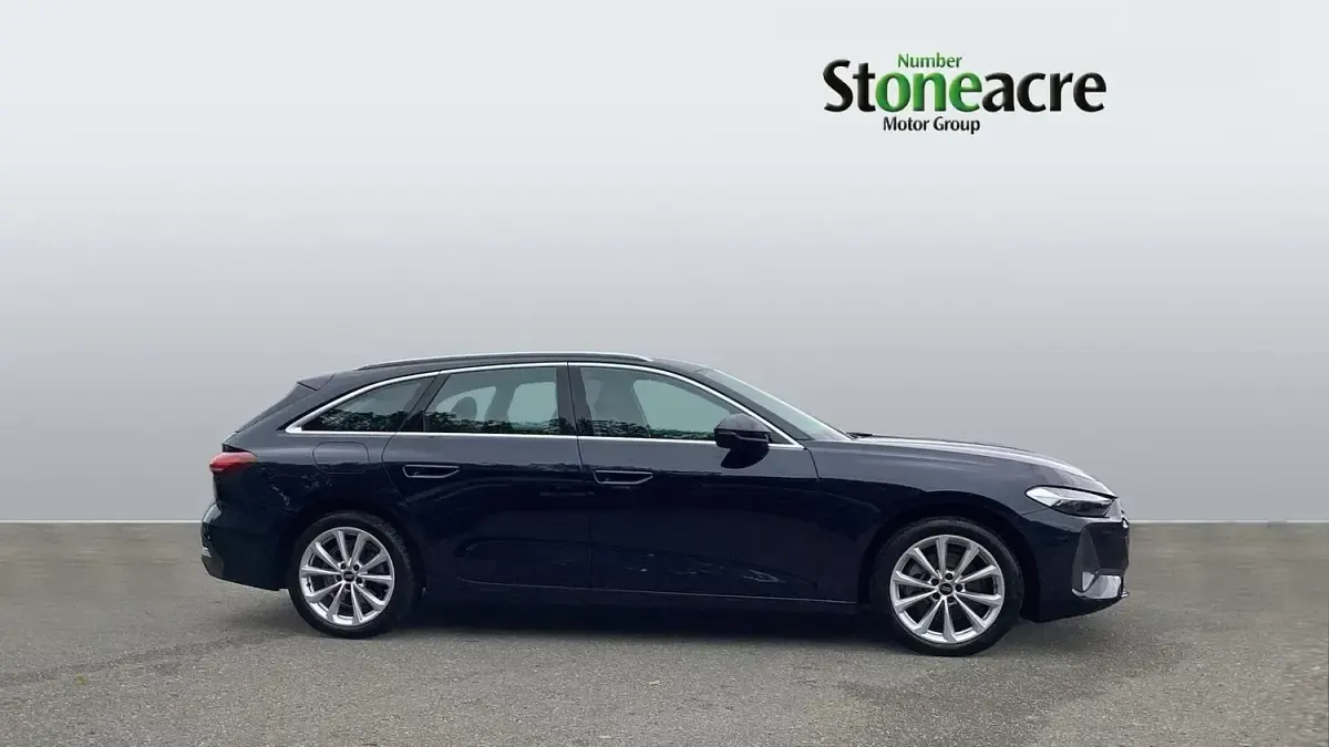 Used Audi A5 Sport 204 HP (150 kW) 2024 Blue Estate