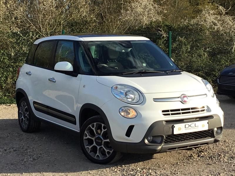 Used Fiat 500L Trekking 85 HP (62 kW) 2015 White MPV