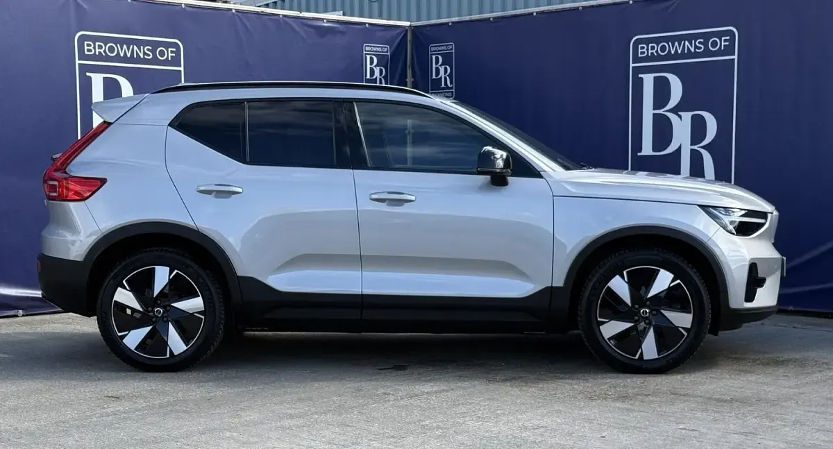 Used Volvo XC40 Core 300 kW (408 HP) 2023 Silver SUV