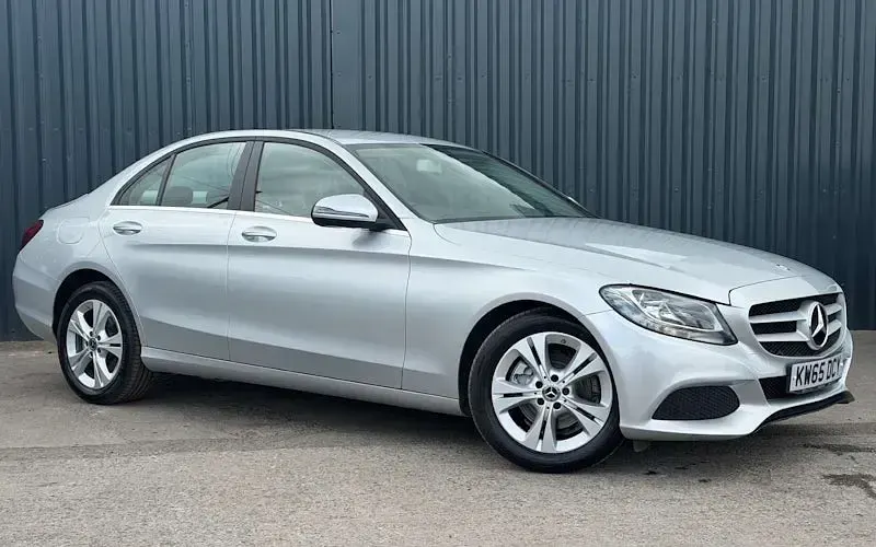 Used Mercedes C200 SE 184 HP (135 kW) 2016 Sedan