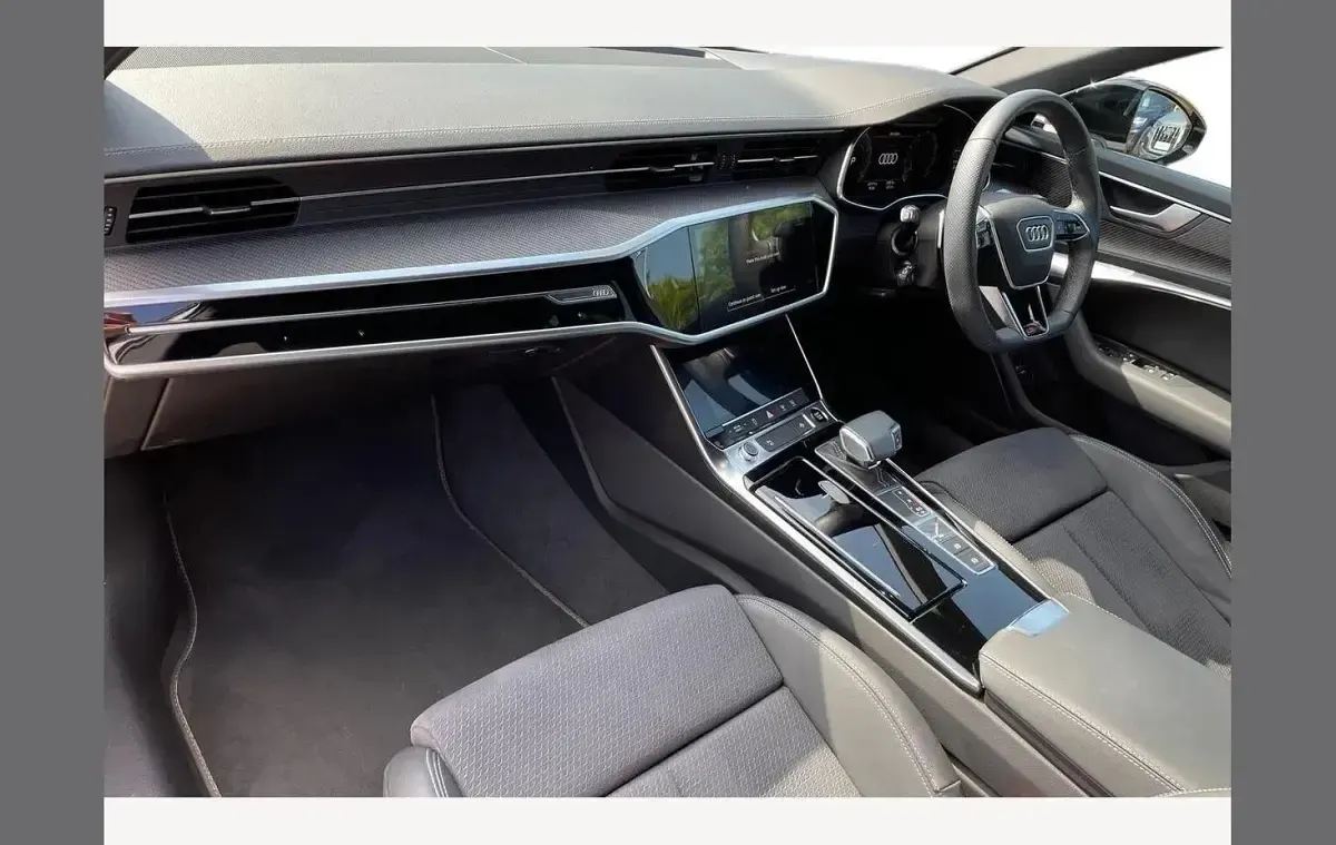 Used Audi A6 Black Edition 204 HP (150 kW) 2023 White Estate