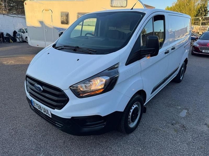 Used Ford Transit Custom 105 HP (77 kW) 2018 White Van