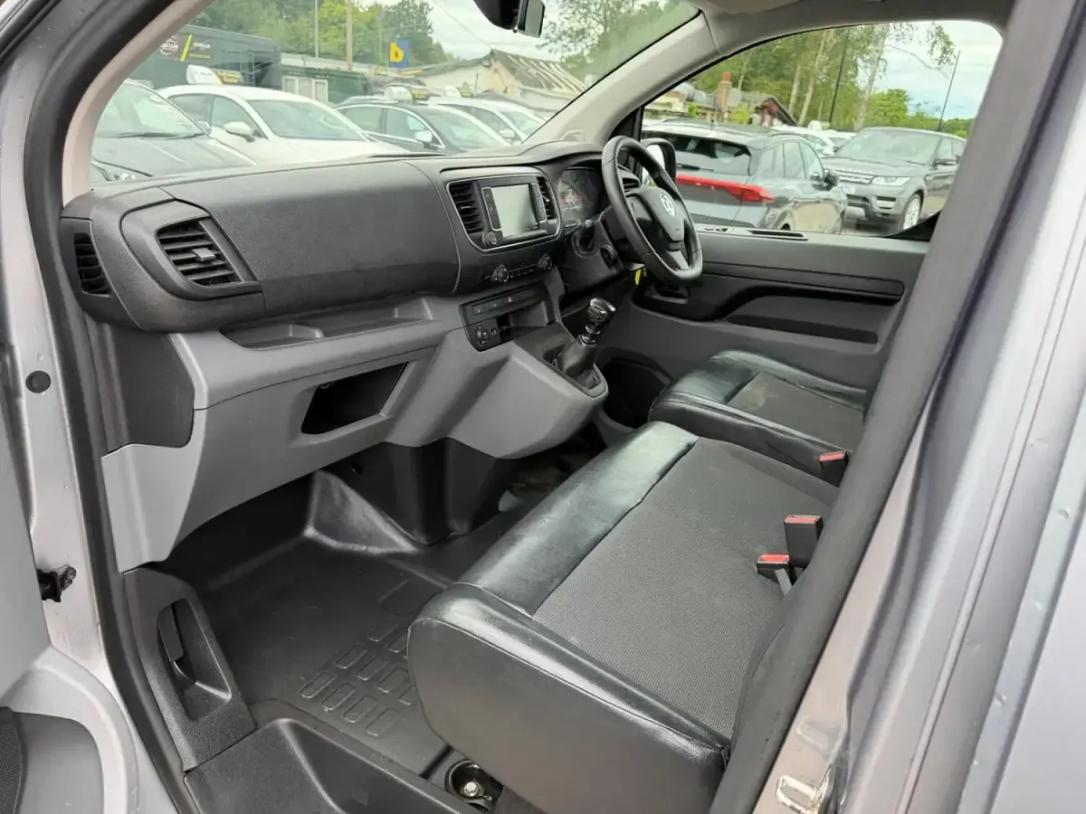 Used Vauxhall Vivaro S 100 HP (73 kW) 2020 Grey MPV