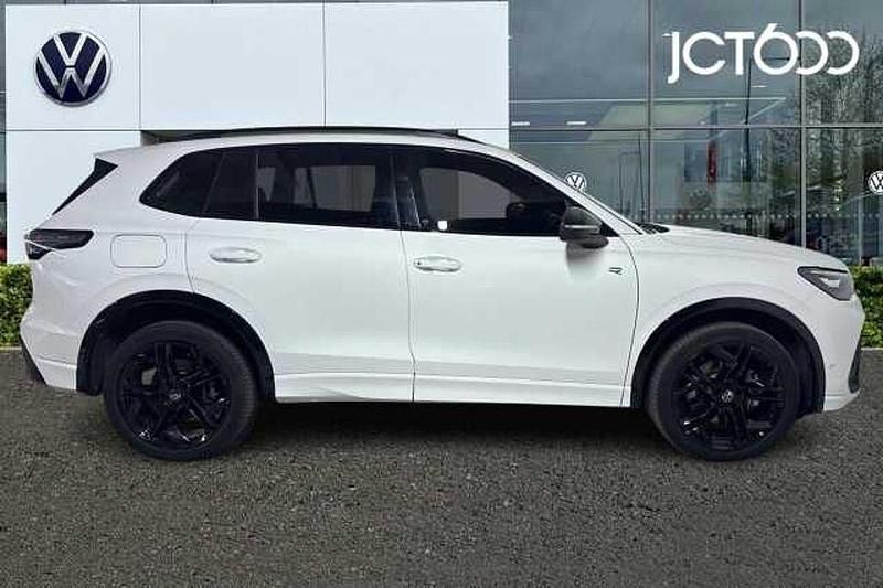 Used VW Tiguan R-line 272 HP (200 kW) 2024 White SUV