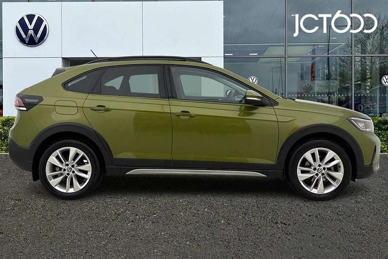 Used VW Taigo Life 95 HP (69 kW) 2023 Green SUV