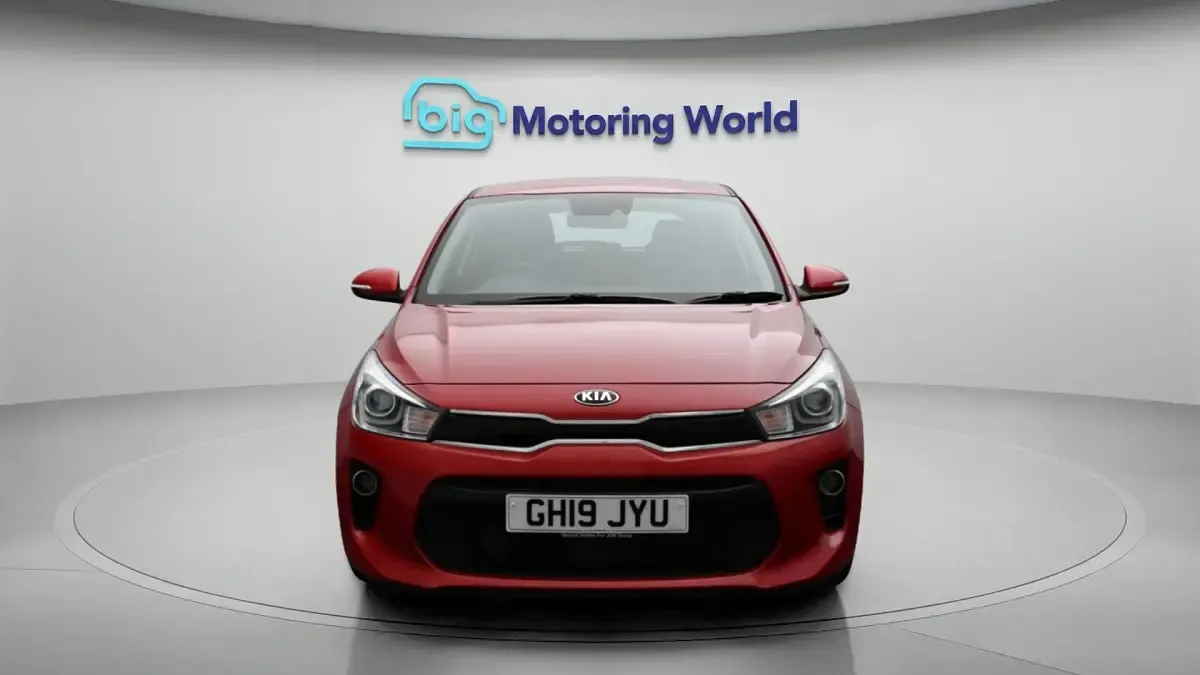 Used Kia Rio 99 HP (72 kW) 2019 Red Hatchback