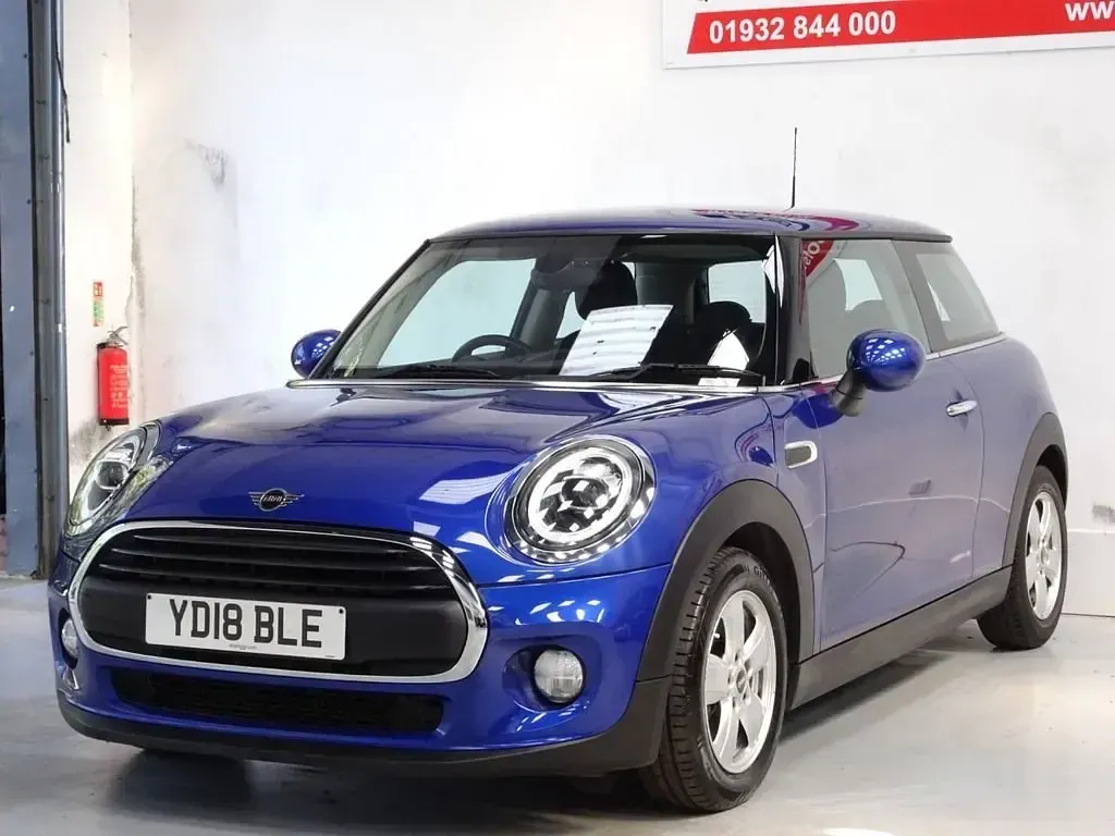 Używany Mini ONE Hatch 102 KM (75 kW) 2018 Niebieski Hatchback