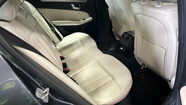 Usado Mercedes E220 SE 2014 Cinzento Sedan