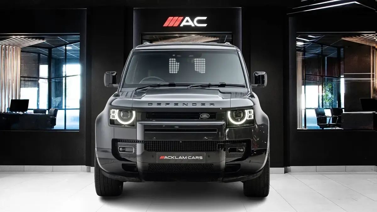 Used Land Rover Defender HSE Dynamic 350 HP (257 kW) 2024 Grey SUV