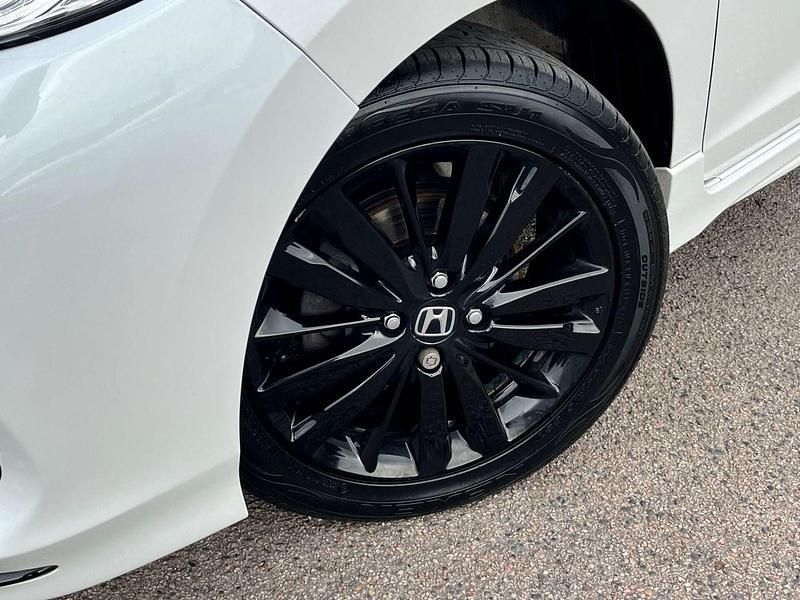 Used Honda Jazz Sport 130 HP (95 kW) 2019 White Hatchback