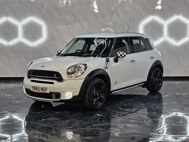 Used Mini Cooper SD 2015 White Hatchback