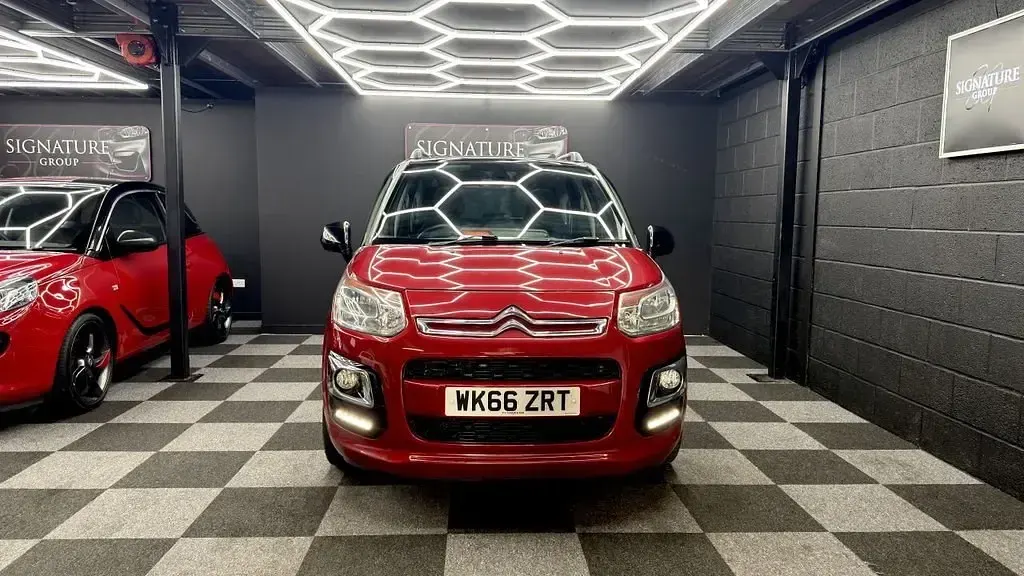 Usado Citroën C3 Picasso Platinum 100 HP (73 kW) 2017 Vermelho Monovolume