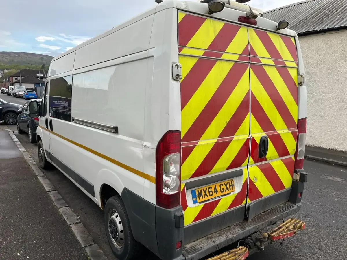 Second-hand Peugeot Boxer 130 CP (95 kW) 2014 Alb Van