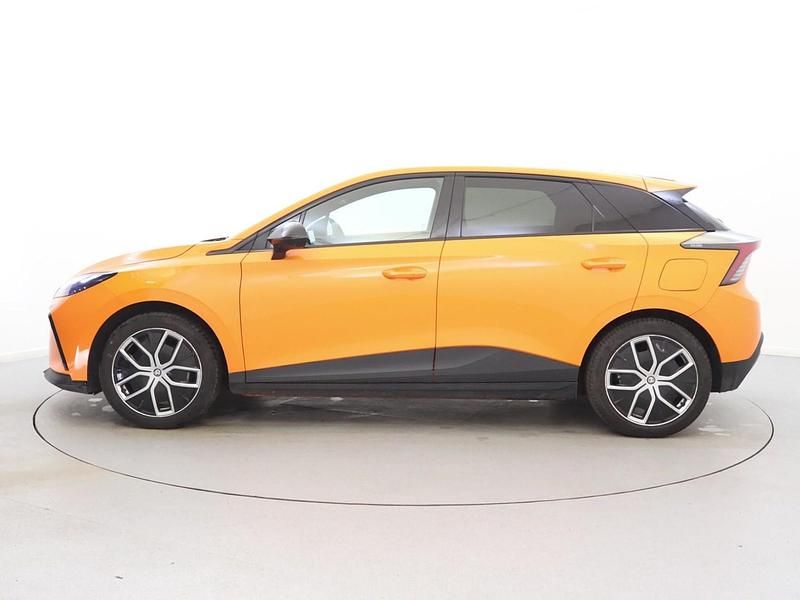 Used MG MG4 EV Trophy 150 kW (204 HP) 2023 Orange Hatchback