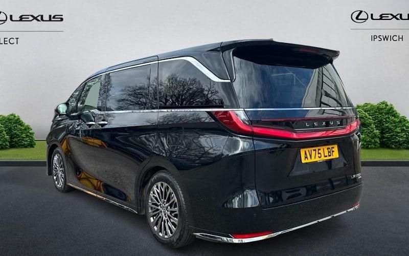 New Lexus LM350h 250 HP (183 kW) 2025 MPV