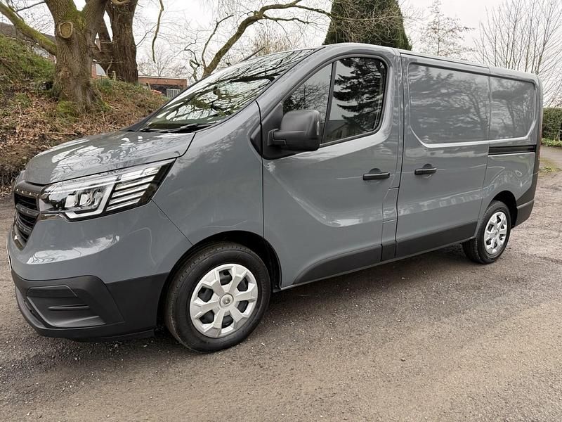 Used Renault Trafic Business 110 HP (80 kW) 2023 Grey