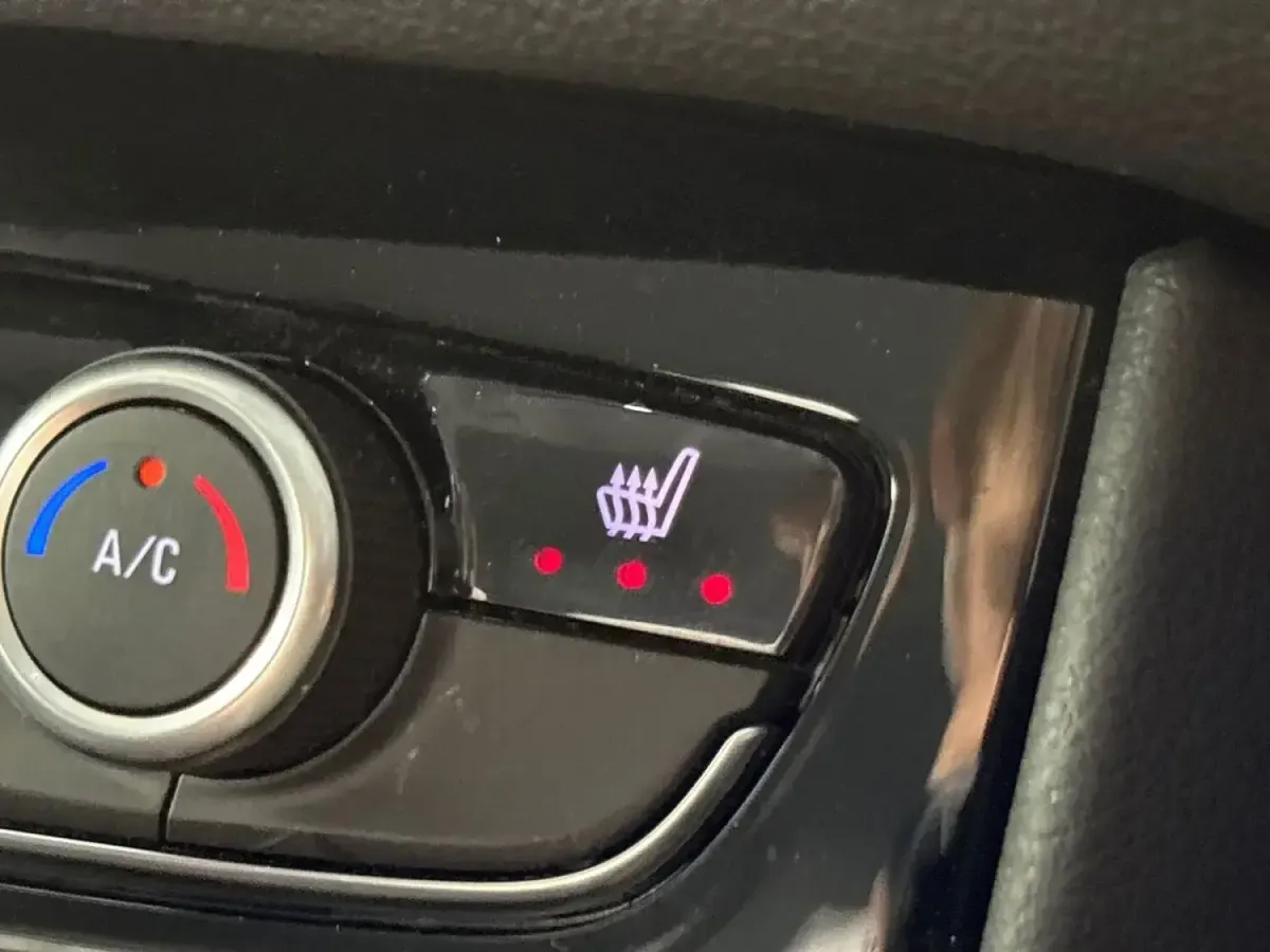 Used Vauxhall Grandland X Ultimate 2023 White SUV