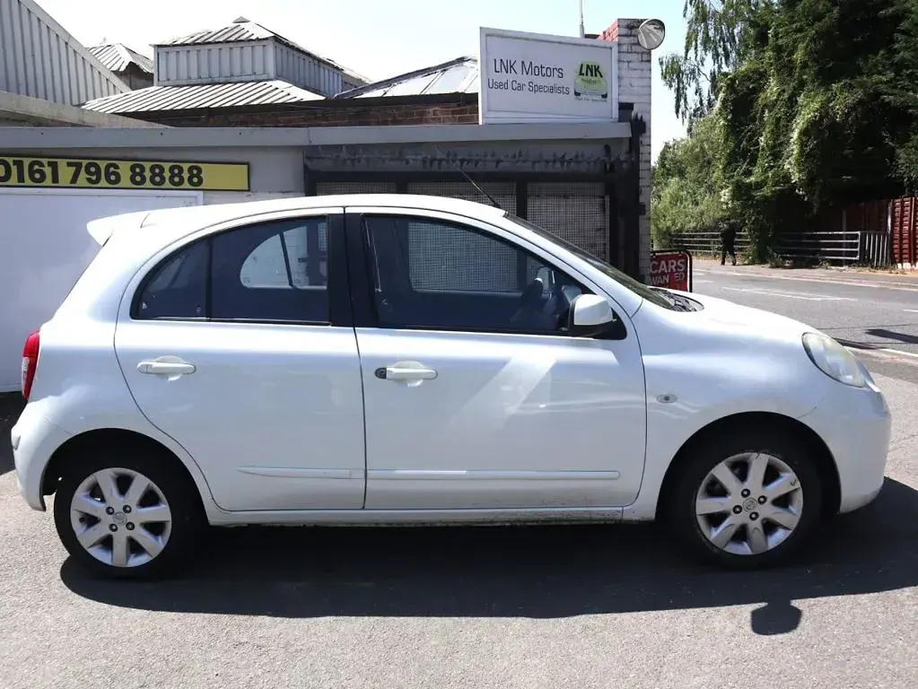 Used Nissan Micra Acenta 98 HP (72 kW) 2012 White Hatchback
