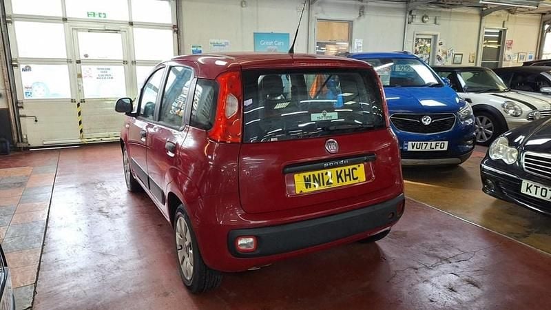 Usado Fiat Panda Pop 69 HP (50 kW) 2012 Vermelho Citadino