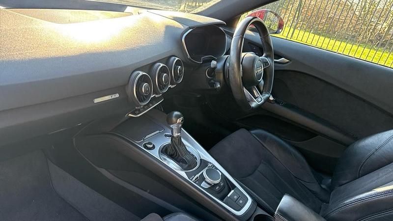 Used Audi TT S-Line 180 HP (132 kW) 2018 Red Coupe