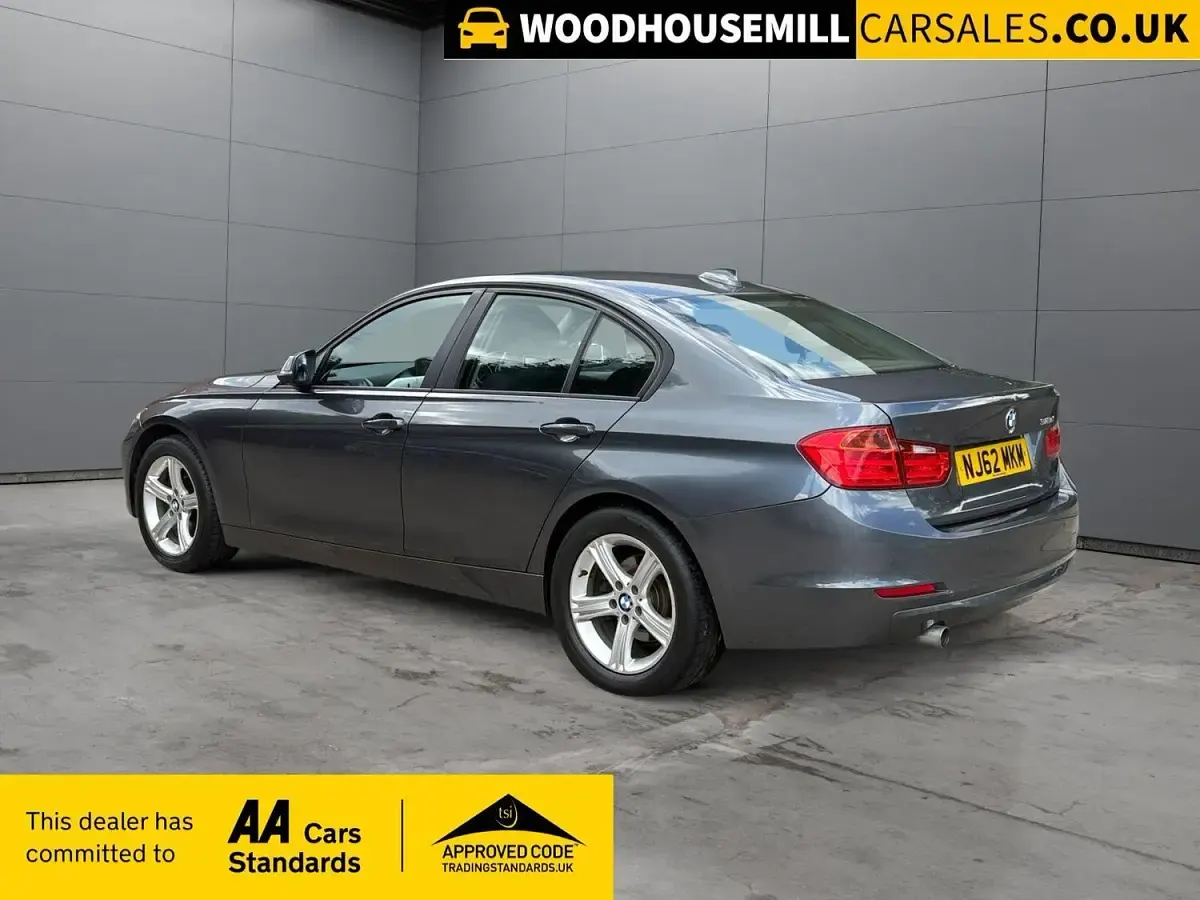 Used BMW 318 Impressive 143 HP (105 kW) 2012 Grey Sedan